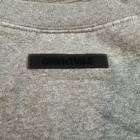 Essentials Fear of God Crewneck Sweater - Medium - Picture 6 of 6